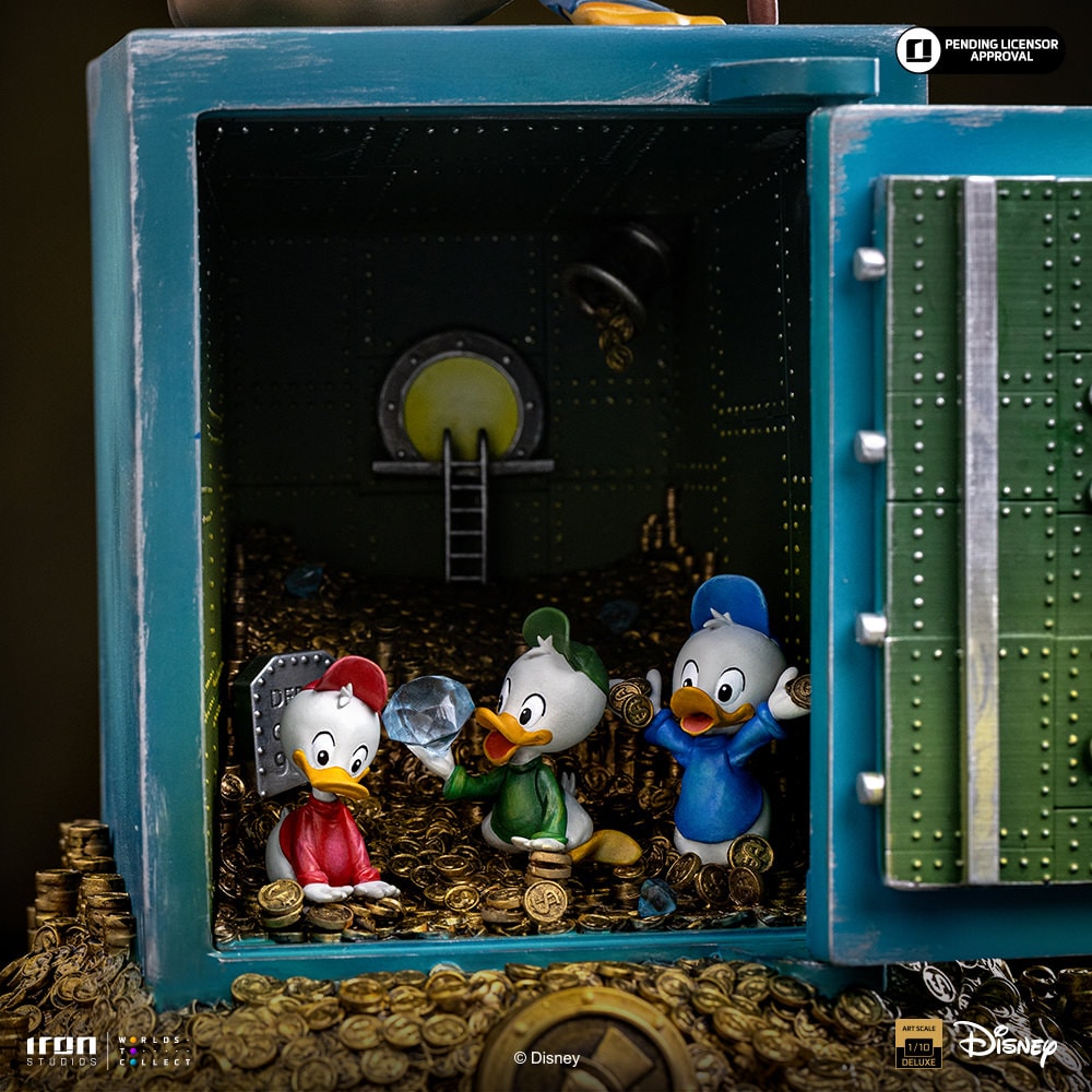 Disney Uncle Scrooge McDuck and Nephews 1:10 Scale Statue  (Prototype Shown) View 5