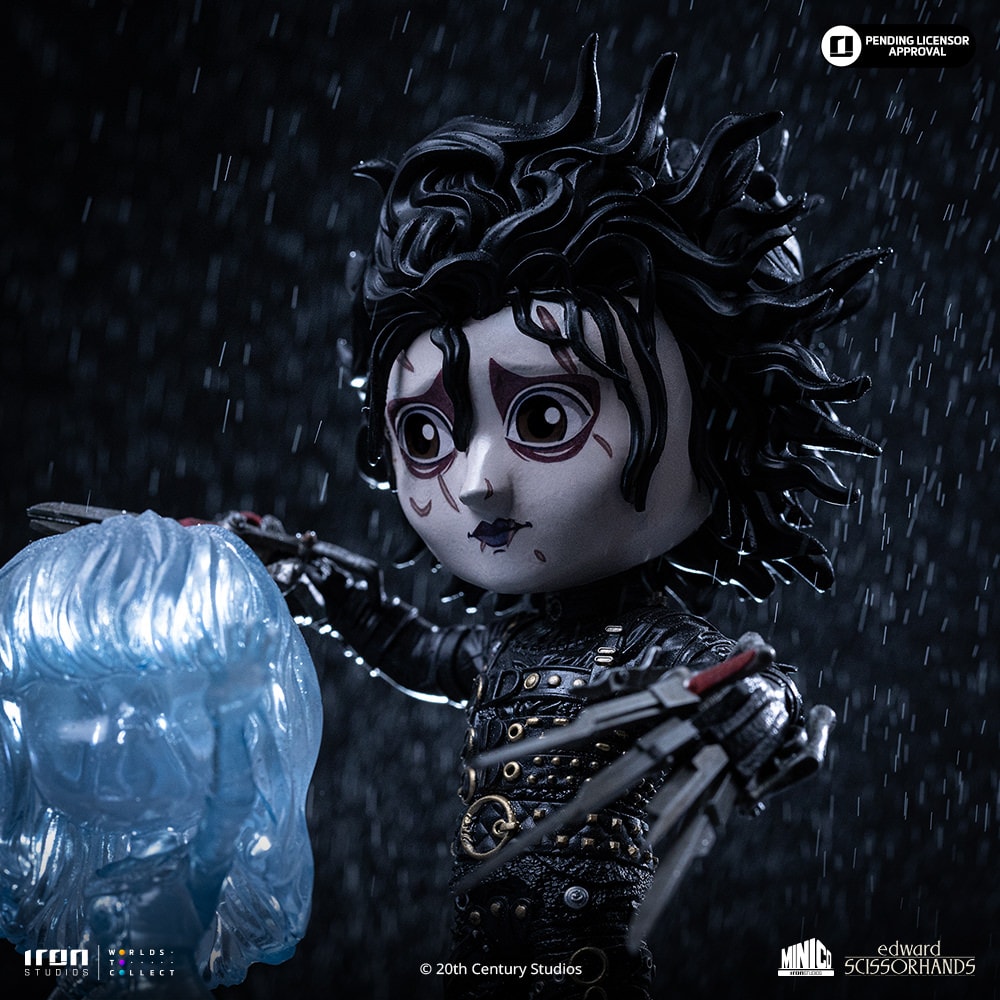 Edward Scissorhands Edward Scissorhands Collectible Figure  (Prototype Shown) View 1