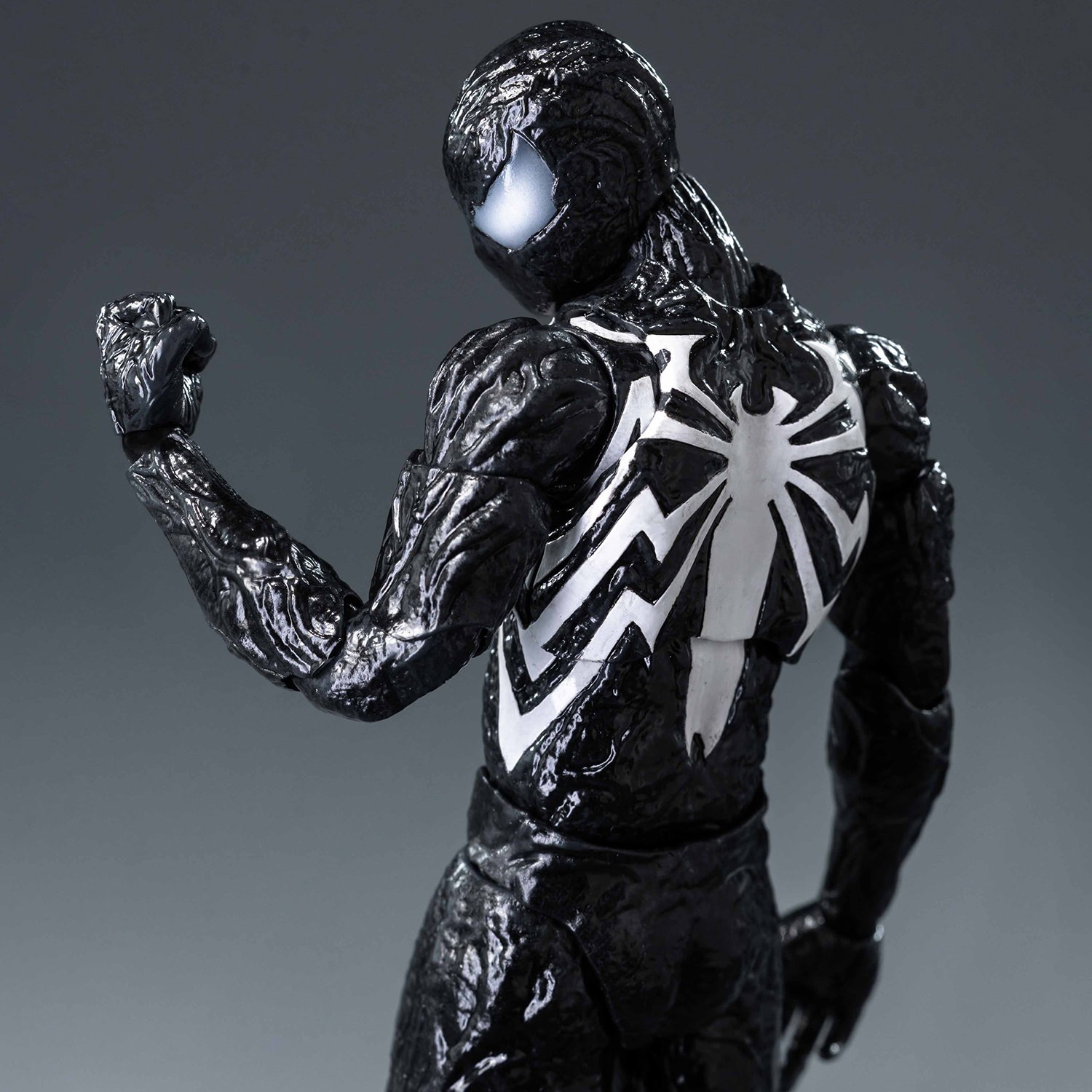 Marvel DLX Spider-Man Symbiote Suit (Peter Parker) Action Figure  (Prototype Shown) View 6