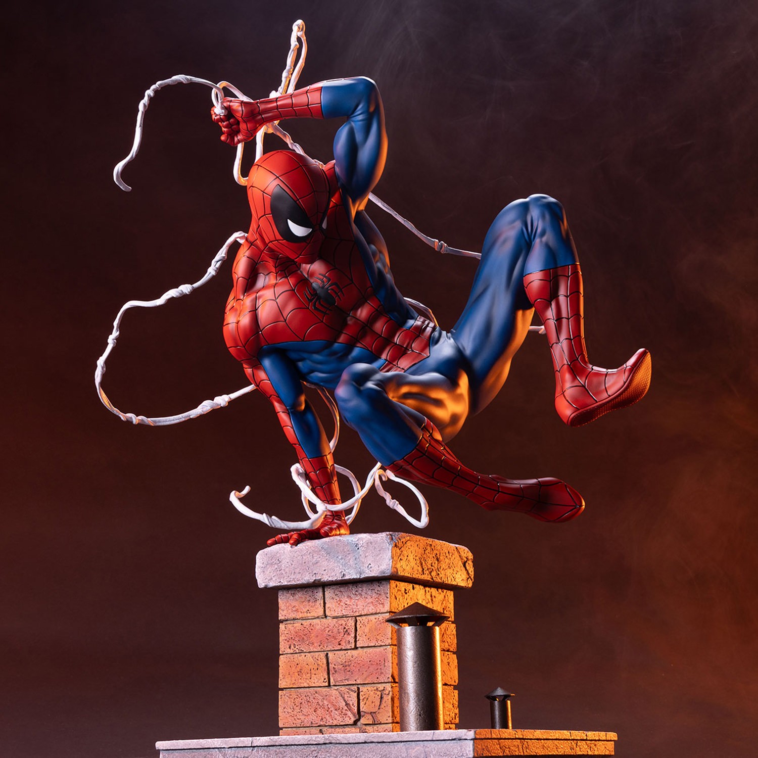 Marvel Spider-Man 1:3 Scale Statue  (Prototype Shown) View 1