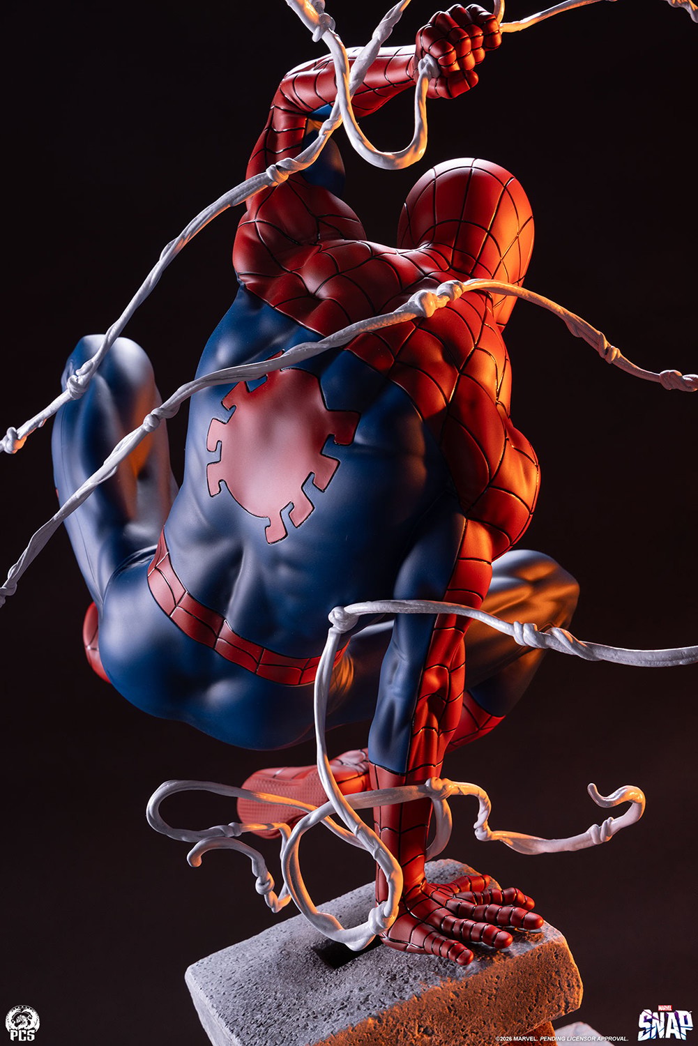 Marvel Spider-Man 1:3 Scale Statue  (Prototype Shown) View 7