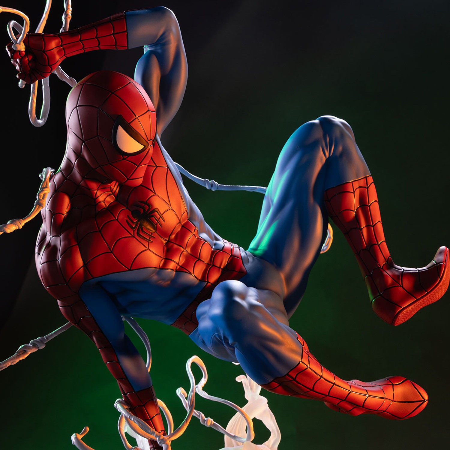 Marvel Spider-Man (Deluxe Edition) 1:3 Scale Statue  (Prototype Shown) View 1