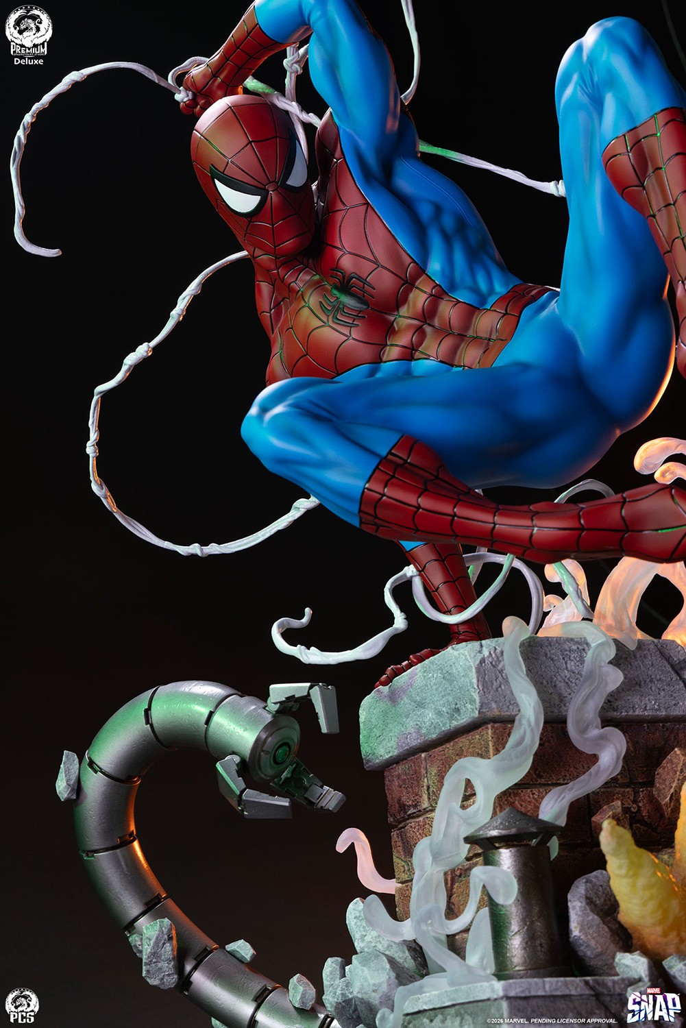Marvel Spider-Man (Deluxe Edition) 1:3 Scale Statue  (Prototype Shown) View 6