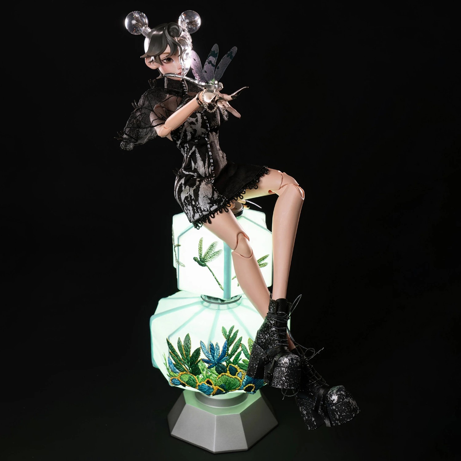 Beautiful Chemistry Leah Metallic Odonata Sixth Scale Figure  (Prototype Shown) View 1