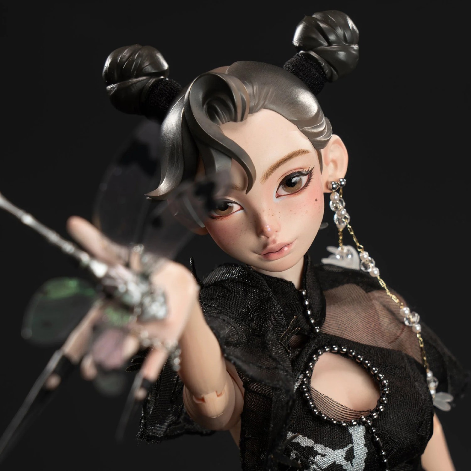 Beautiful Chemistry Leah Metallic Odonata Sixth Scale Figure  (Prototype Shown) View 5