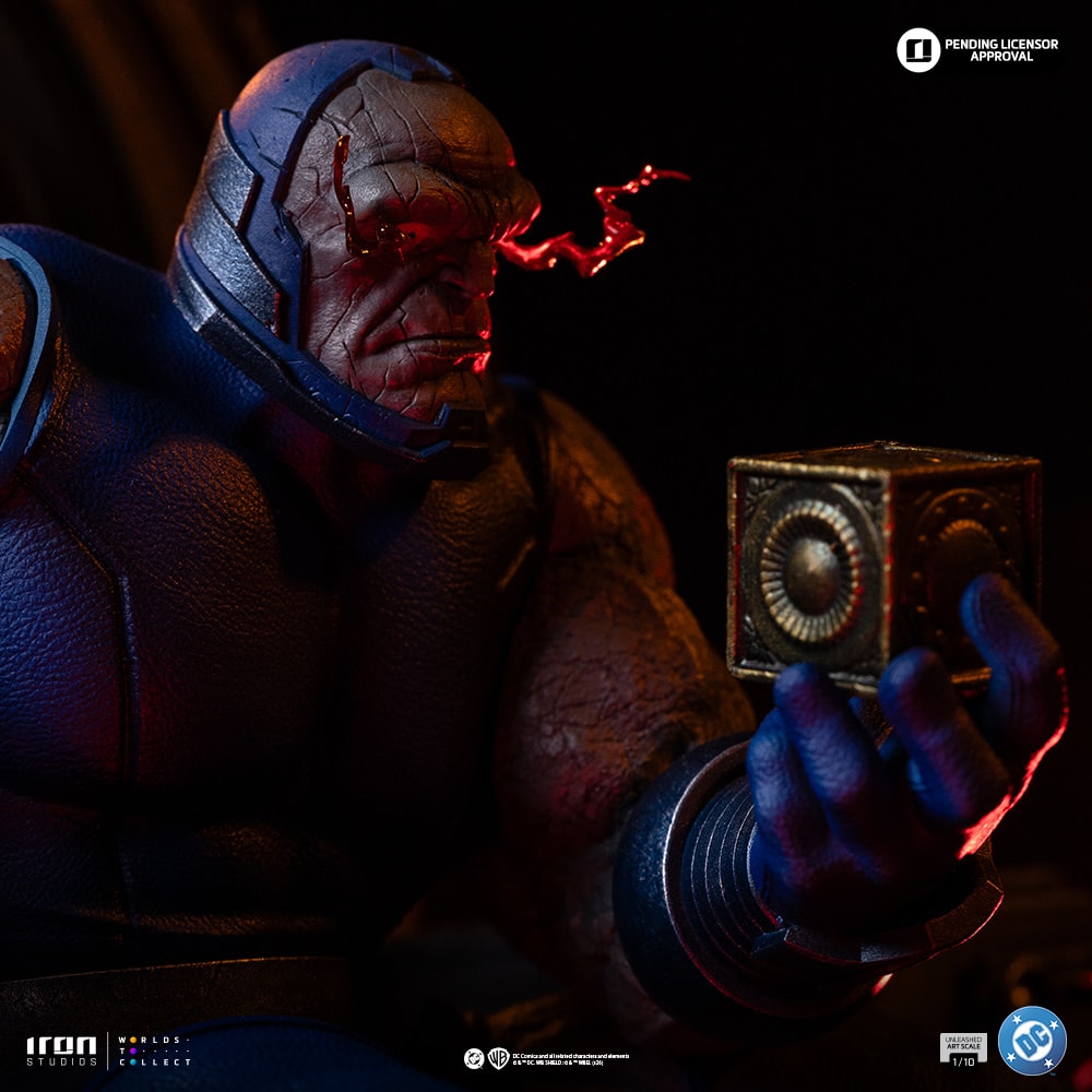 DC Comics Darkseid Unleashed 1:10 Scale Statue  (Prototype Shown) View 6