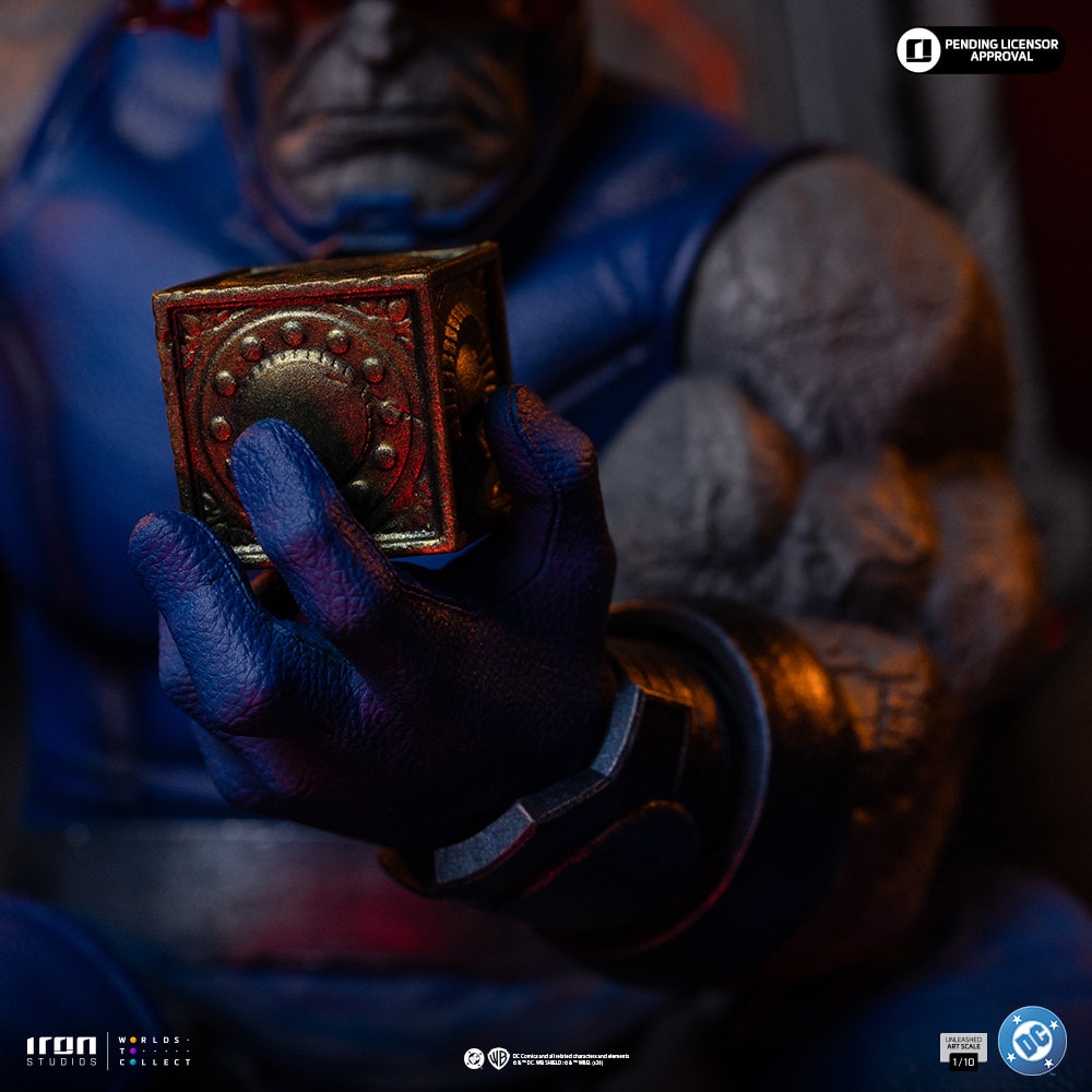 DC Comics Darkseid Unleashed 1:10 Scale Statue  (Prototype Shown) View 7