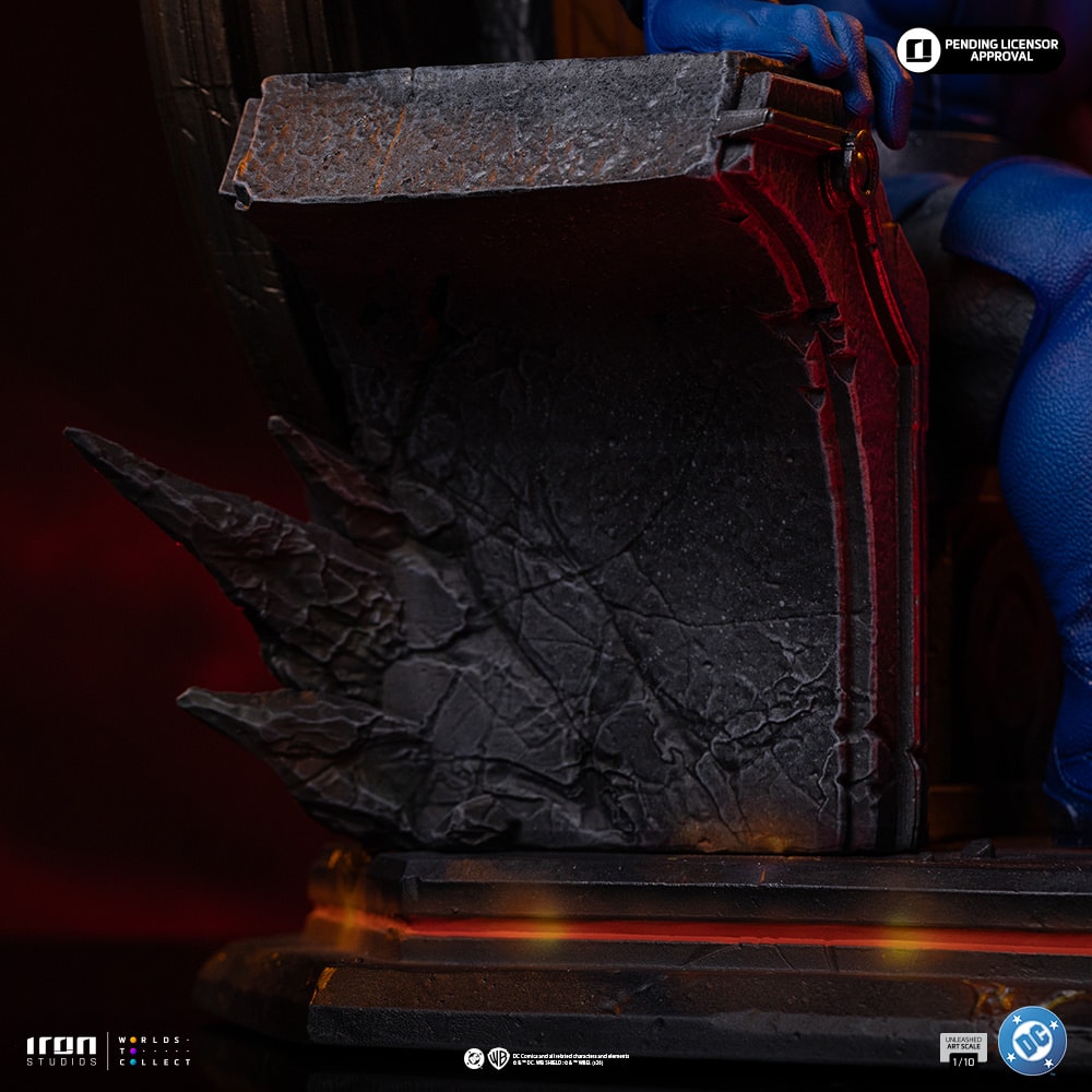 DC Comics Darkseid Unleashed 1:10 Scale Statue  (Prototype Shown) View 10