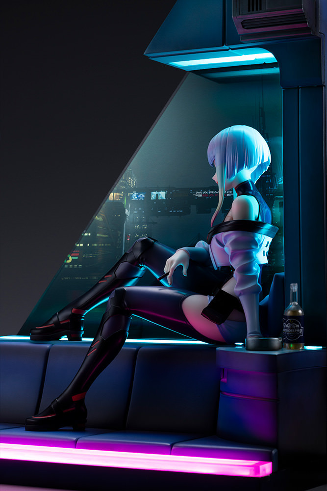 Cyberpunk 2077 Lucy Collectible Figure  (Prototype Shown) View 11
