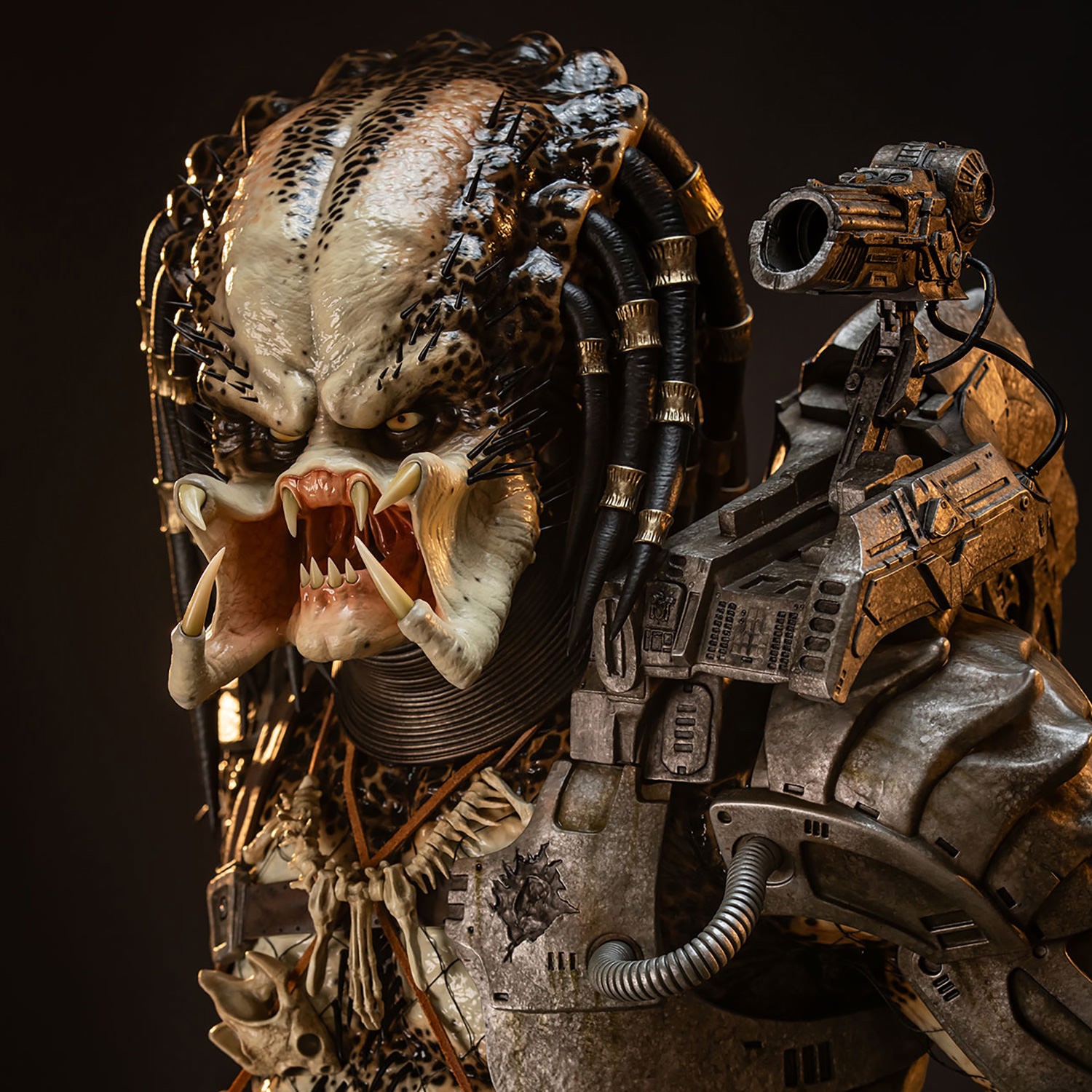 Predator Predator 1:2 Scale Statue  (Prototype Shown) View 4