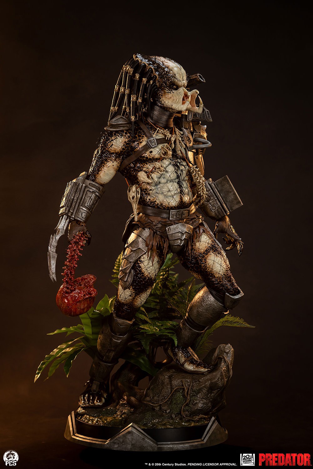 Predator Predator 1:2 Scale Statue  (Prototype Shown) View 13