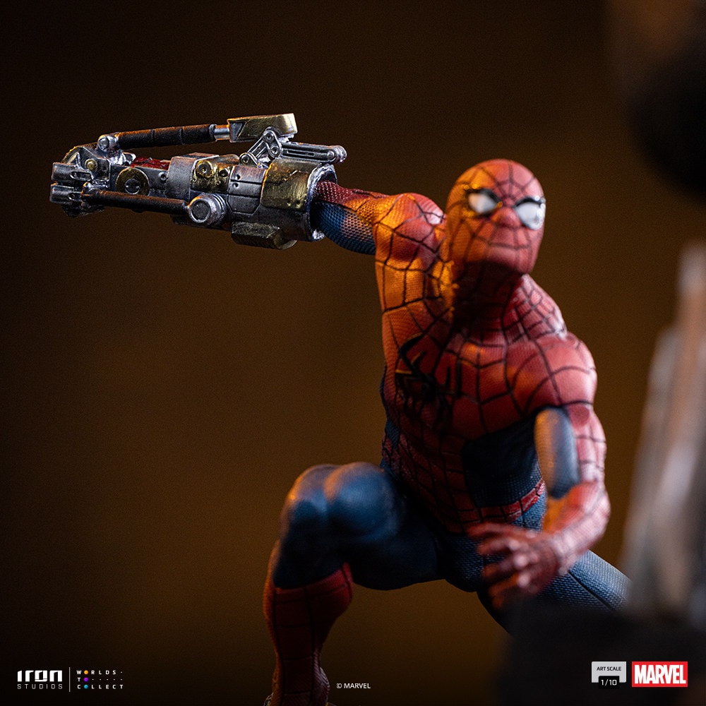 Marvel Spider-Man vs Hulk 1:10 Scale Statue  (Prototype Shown) View 5