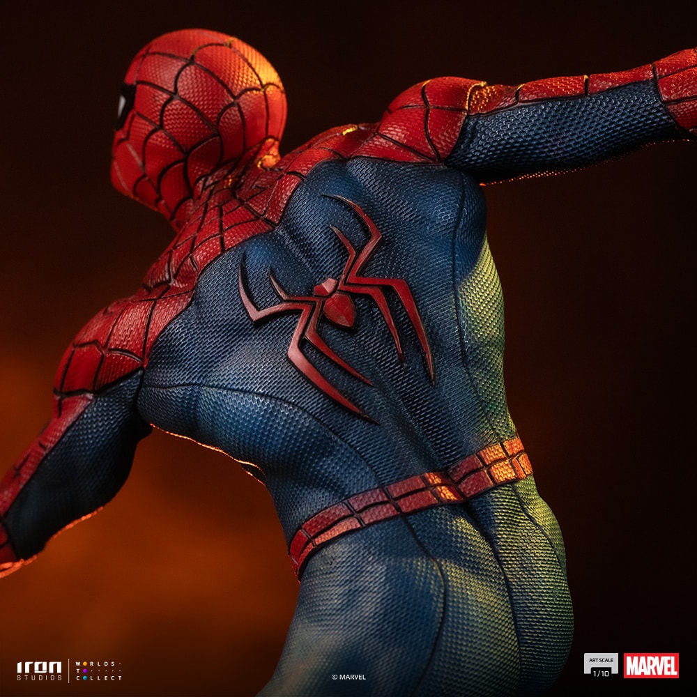Marvel Spider-Man vs Hulk 1:10 Scale Statue  (Prototype Shown) View 9