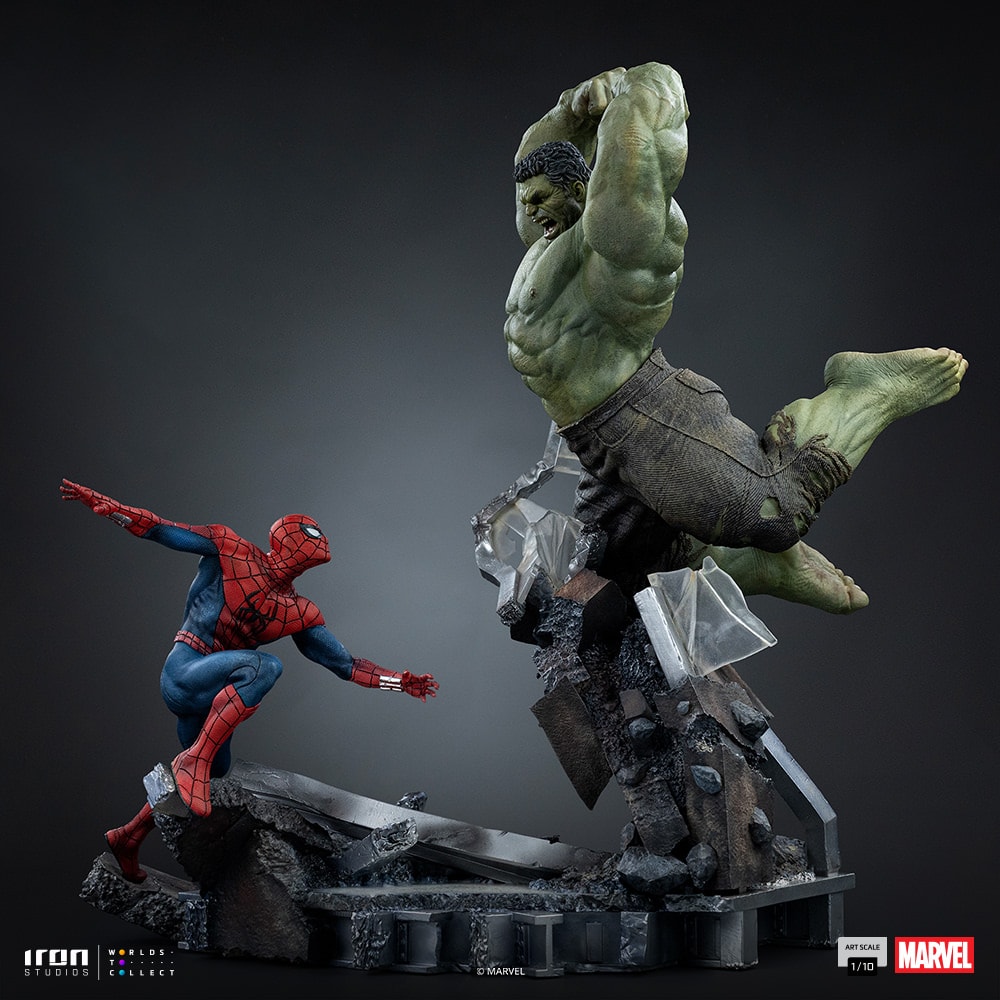 Marvel Spider-Man vs Hulk 1:10 Scale Statue  (Prototype Shown) View 13