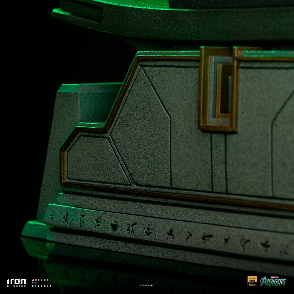 Marvel Doctor Doom on Throne 1:10 Scale Statue  (Prototype Shown) View 8