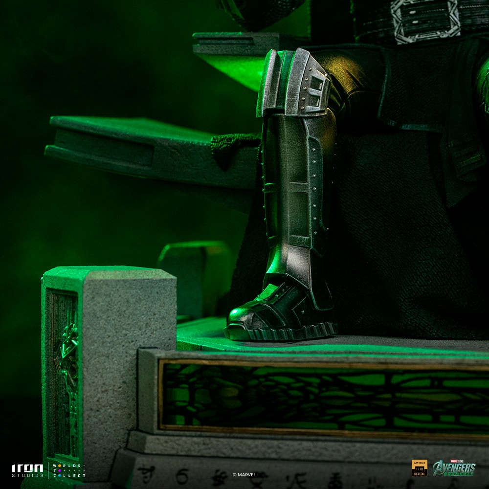 Marvel Doctor Doom on Throne 1:10 Scale Statue  (Prototype Shown) View 9