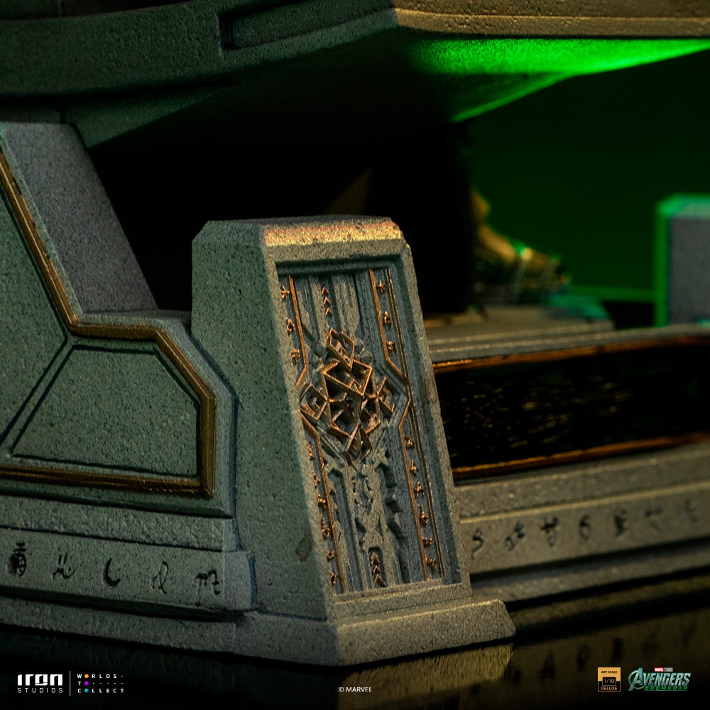 Marvel Doctor Doom on Throne 1:10 Scale Statue  (Prototype Shown) View 11