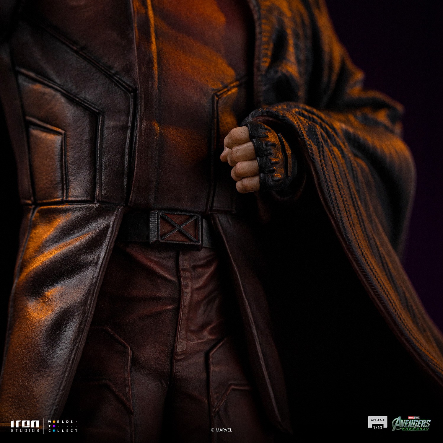 Marvel Magneto 1:10 Scale Statue  (Prototype Shown) View 9