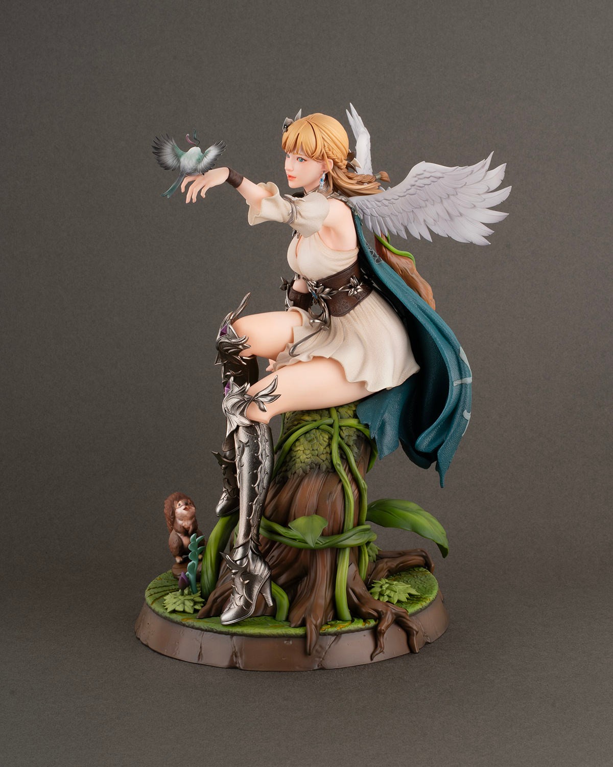 Lost Ark Ninave Statues  (Prototype Shown) View 8
