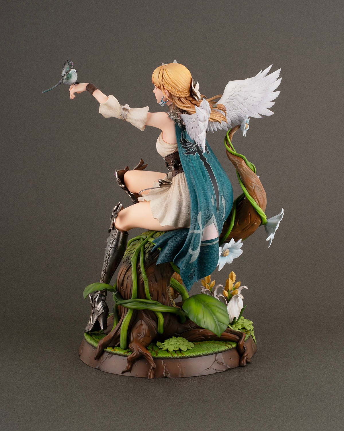 Lost Ark Ninave Statues  (Prototype Shown) View 9