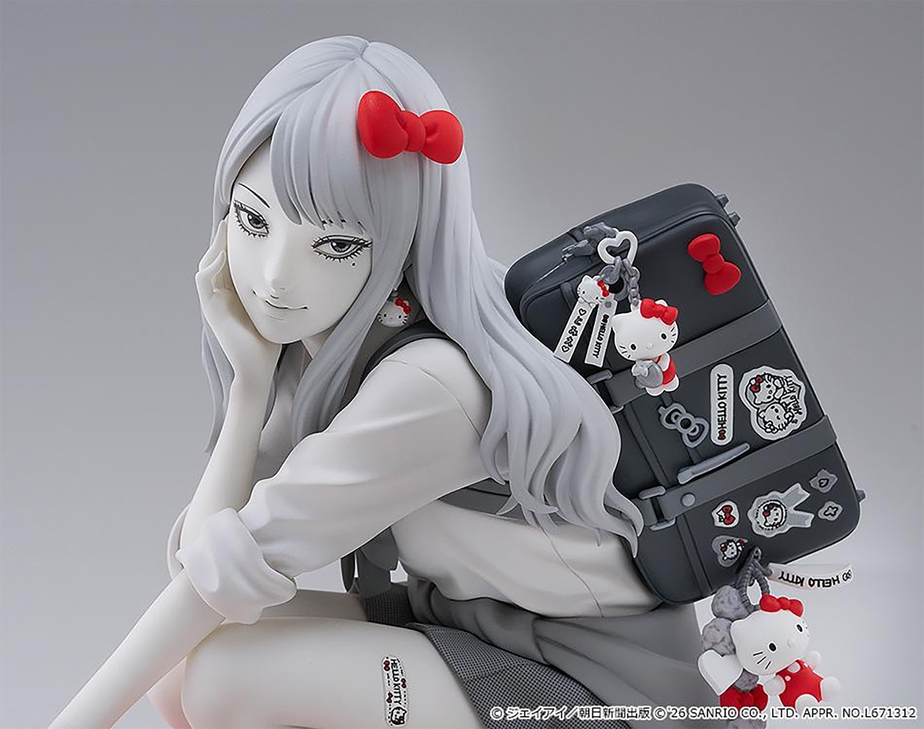 Hello Kitty Gyaru Tomie x Hello Kitty Collectible Figure  (Prototype Shown) View 10
