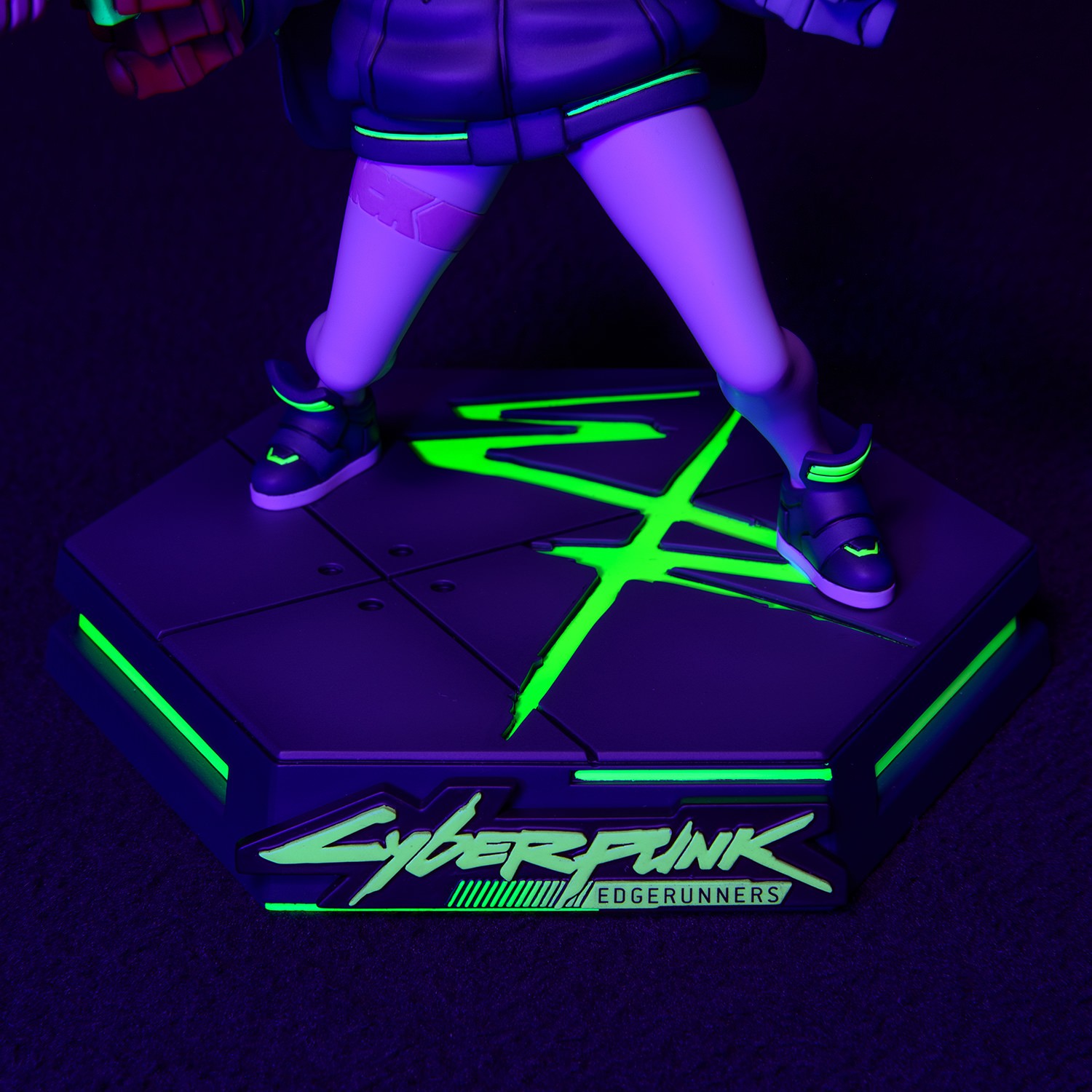 Cyberpunk 2077 Rebecca Collectible Figure  (Prototype Shown) View 8