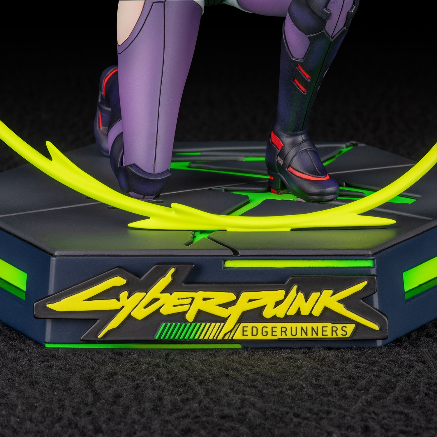 Cyberpunk 2077 Lucy Collectible Figure  (Prototype Shown) View 7
