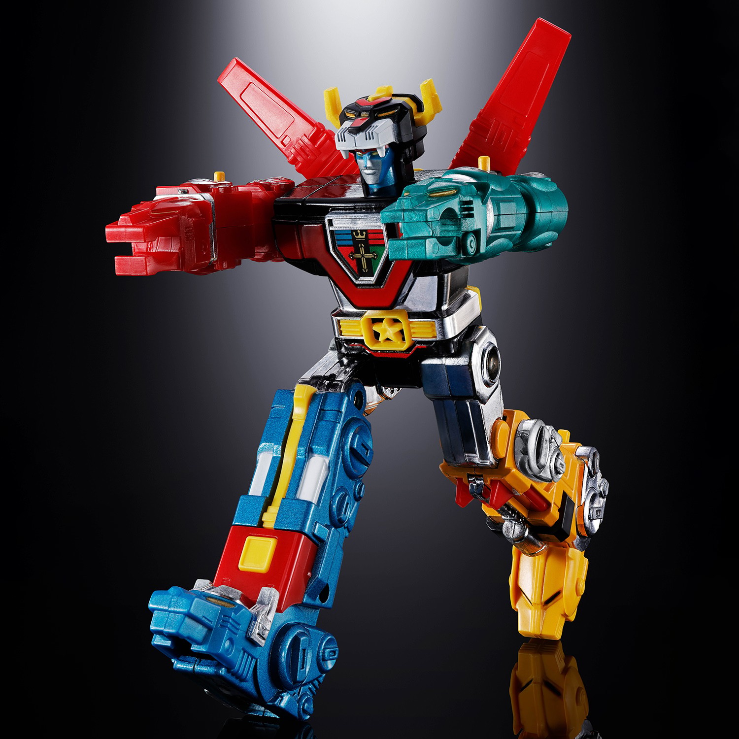 Voltron: Defender of the Universe Voltron Action Figure  (Prototype Shown) View 3