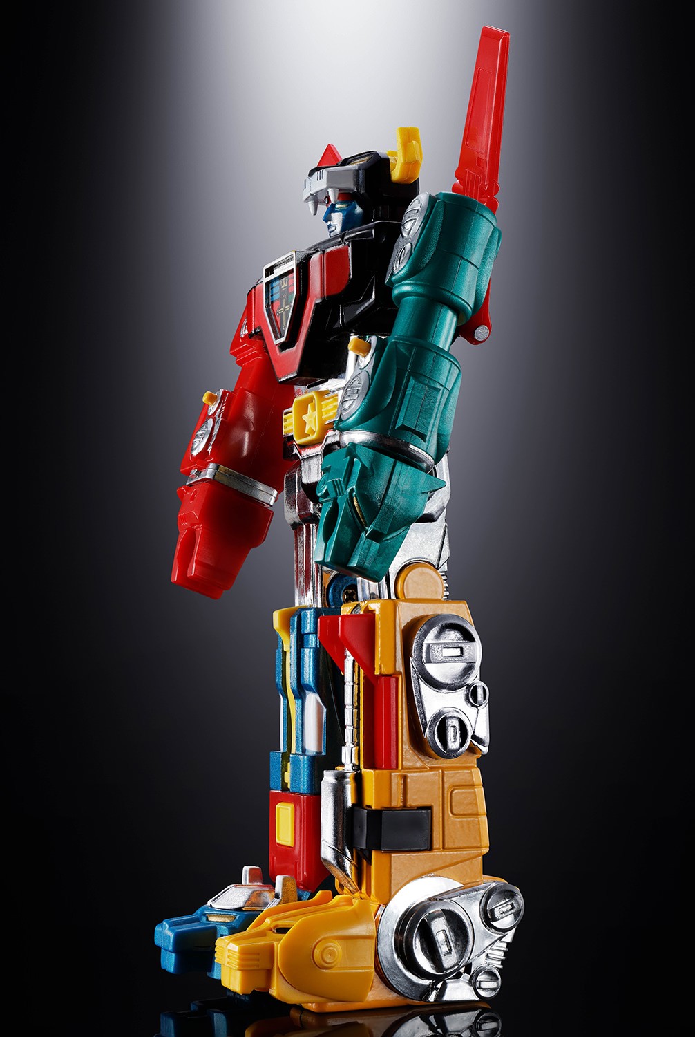 Voltron: Defender of the Universe Voltron Action Figure  (Prototype Shown) View 10