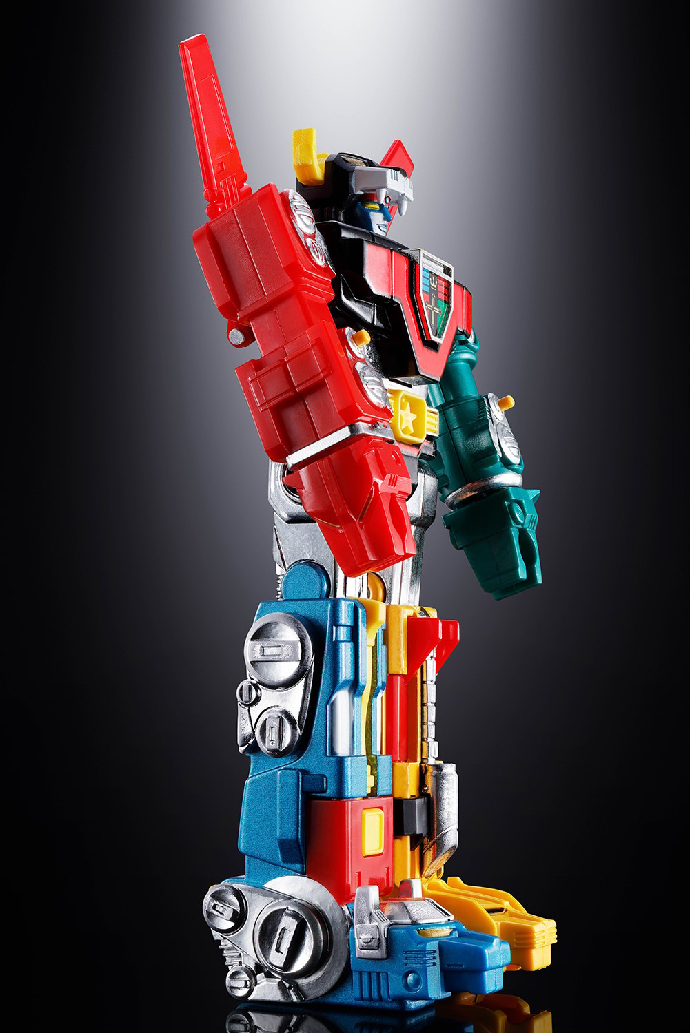 Voltron: Defender of the Universe Voltron Action Figure  (Prototype Shown) View 11