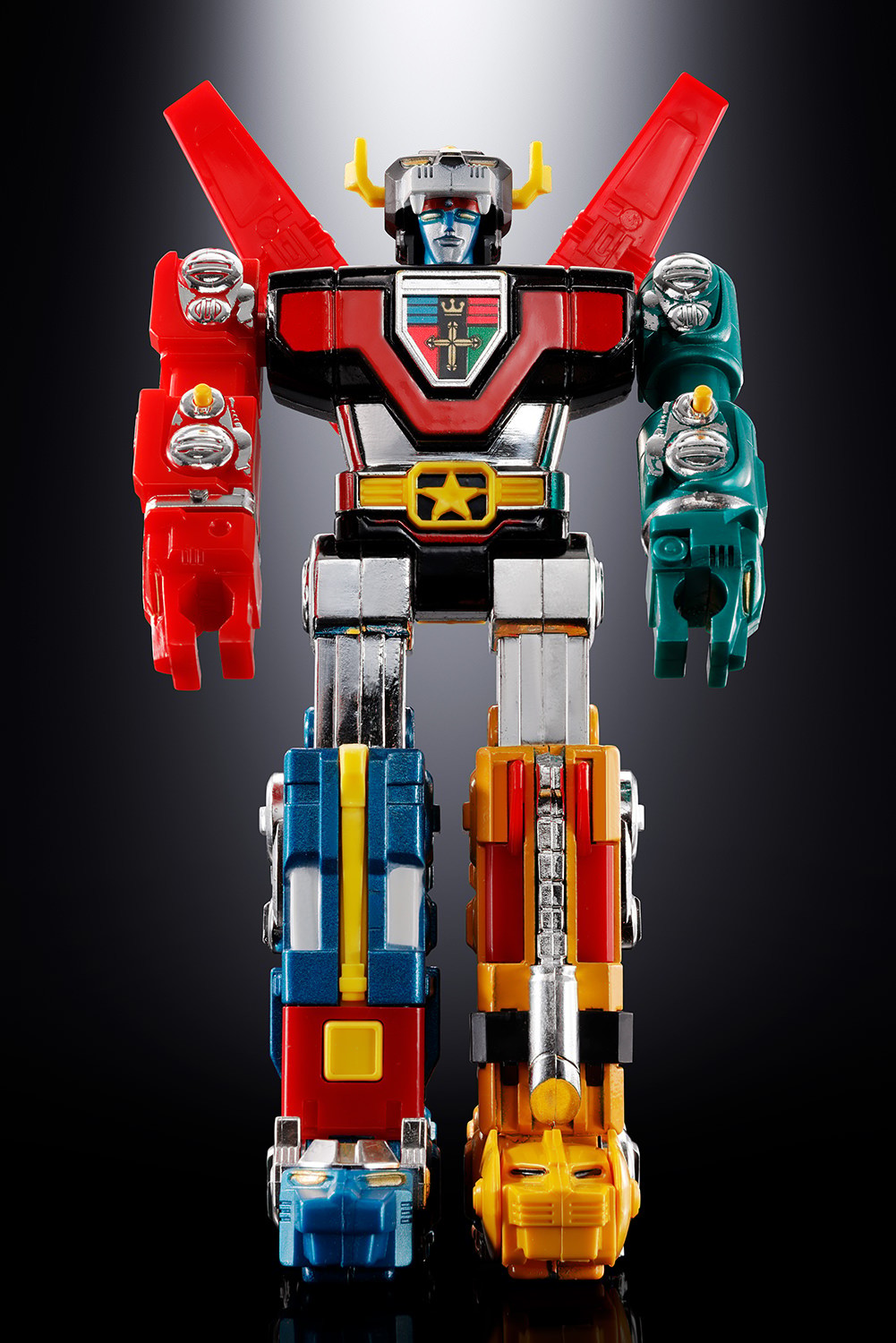Voltron: Defender of the Universe Voltron Action Figure  (Prototype Shown) View 13