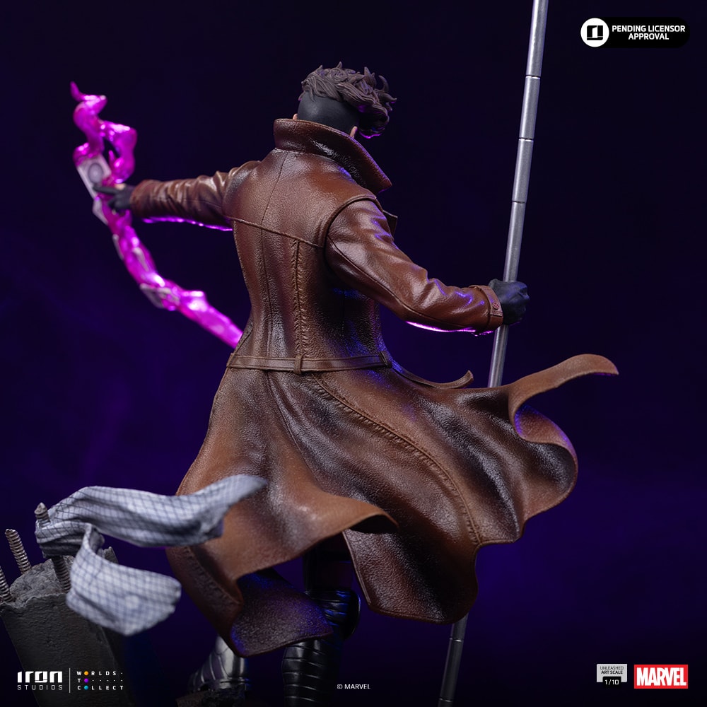 Marvel Gambit Unleashed 1:10 Scale Statue  (Prototype Shown) View 3