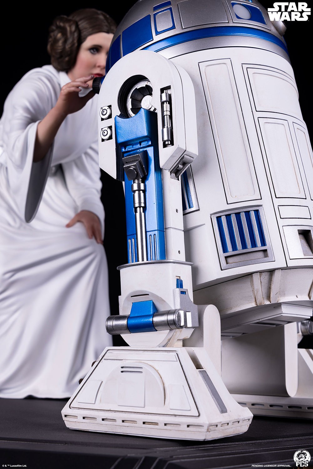 Star Wars Princess Leia Statues  (Prototype Shown) View 7