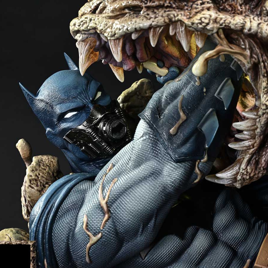 DC Comics Batman vs Clayface (Deluxe Bonus Version) Quarter Scale Statue  (Prototype Shown) View 4