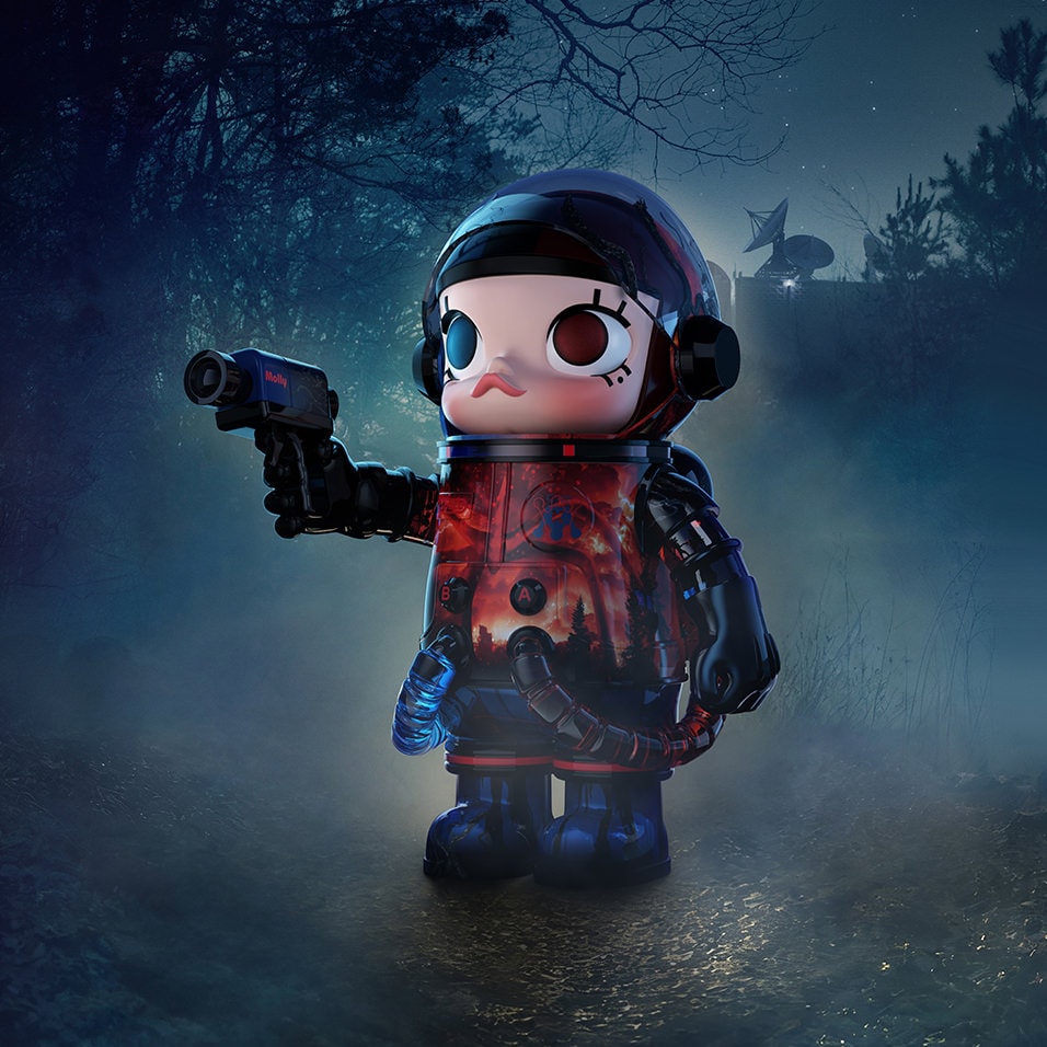 Molly x Stranger Things MEGA SPACE MOLLY 1000% Stranger Things Collectible Figure  (Prototype Shown) View 1
