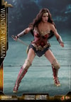 Wonder Woman Deluxe Version (Prototype Shown) View 25