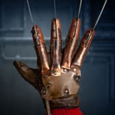  Freddy Krueger Deluxe Glove (Freddy's Revenge) Collectible
