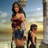  Wonder Woman & Young Diana Collectible