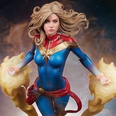 Captain Marvel Premium Format™ Figure