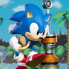 Sonic the Hedgehog Statue