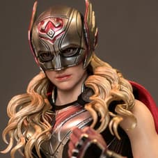 Mighty Thor Sixth Scale Figure