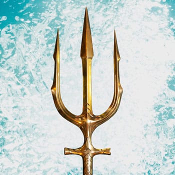  Aquaman Hero Trident Collectible