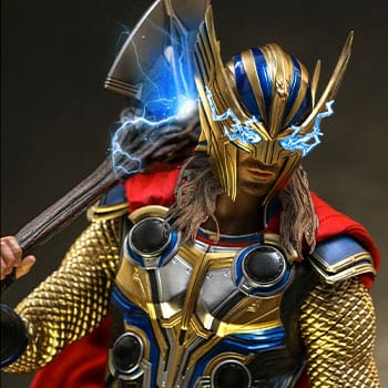 Hot Toys Thor (Deluxe Version) Collectible