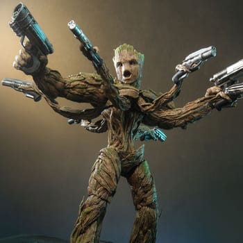 Hot Toys Groot (Deluxe Version) Collectible