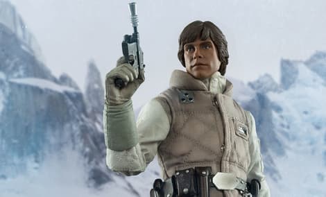 Gallery Feature Image of Commander Luke Skywalker Hoth Sixth Scale Figure - Click to open image gallery