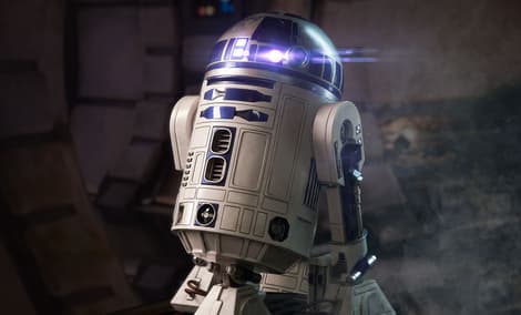 Gallery Feature Image of R2-D2 Legendary Scale™ Figure - Click to open image gallery