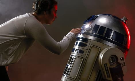 Gallery Feature Image of R2-D2 Life-Size Figure - Click to open image gallery