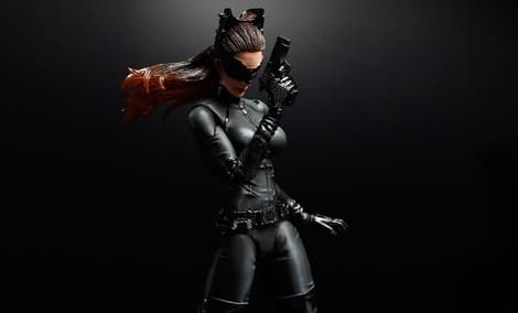 Gallery Feature Image of Catwoman (The Dark Knight Rises) Collectible Figure - Click to open image gallery