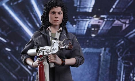Gallery Feature Image of Ellen Ripley Sixth Scale Figure - Click to open image gallery