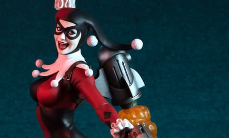 Gallery Feature Image of Harley Quinn Maquette - Click to open image gallery